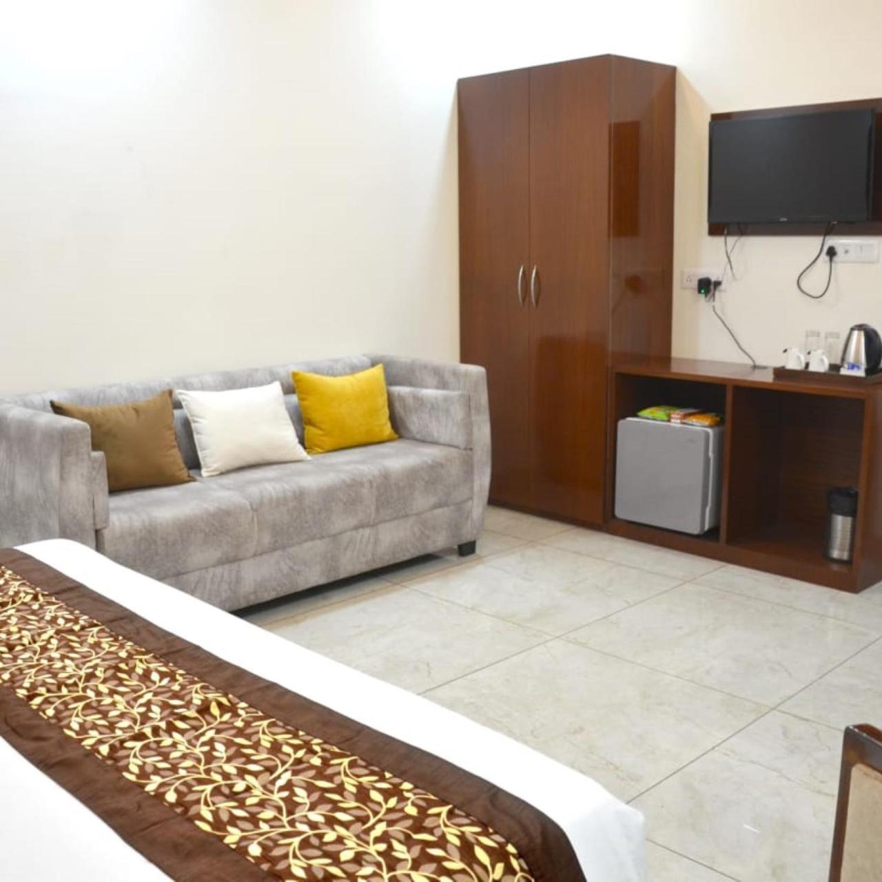 Fabhotel Roselle Inn Lucknow Exterior photo