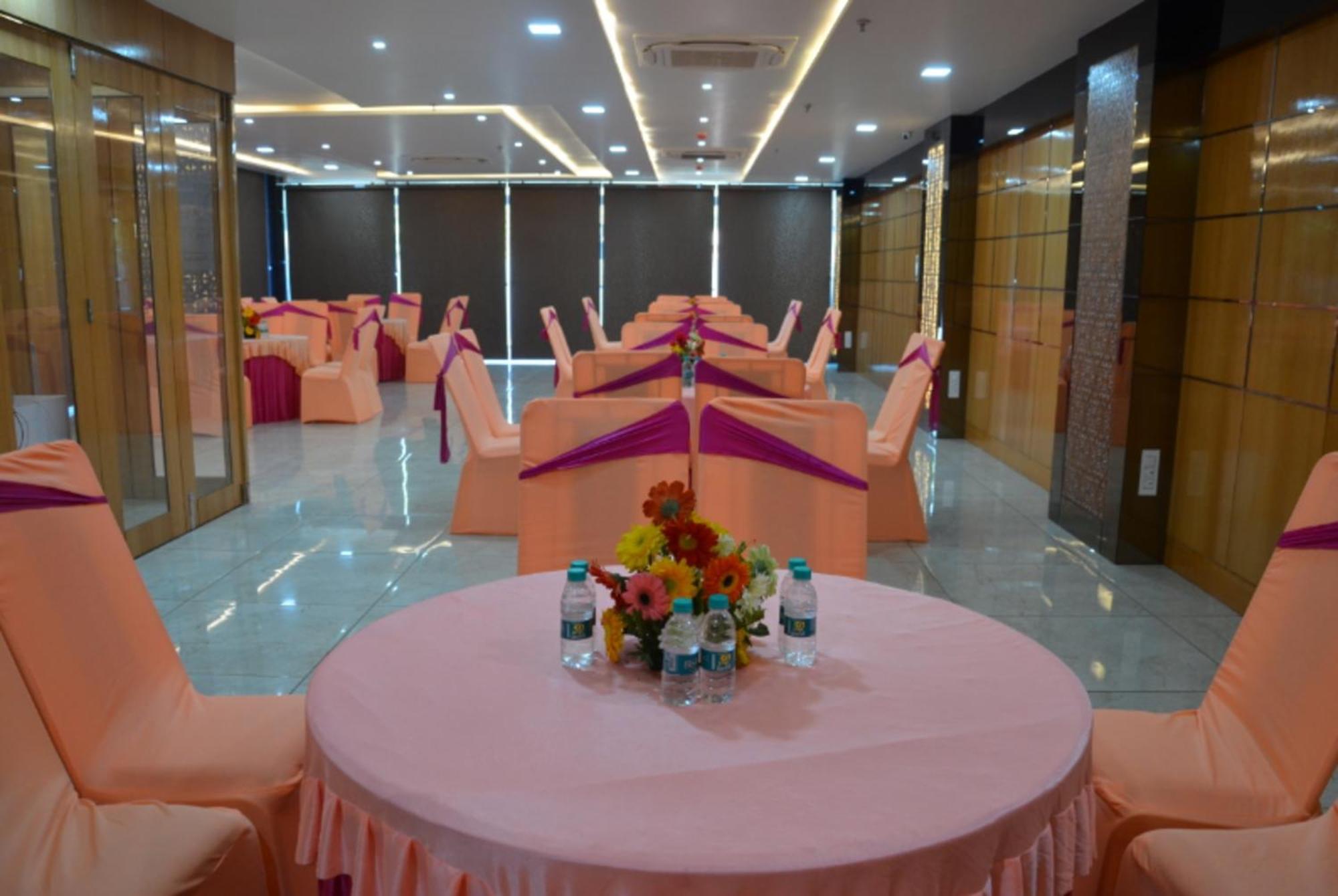 Fabhotel Roselle Inn Lucknow Exterior photo