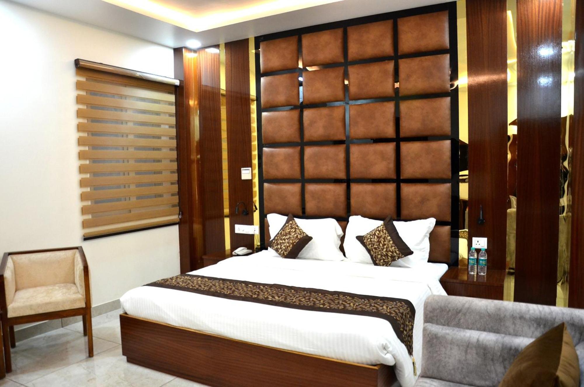 Fabhotel Roselle Inn Lucknow Exterior photo
